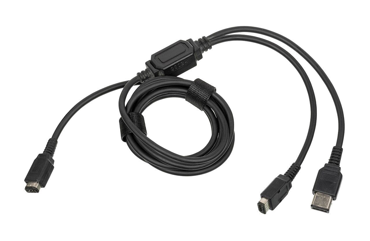 端子が3つに分かれた黒いゲームボーイ用通信ケーブル
